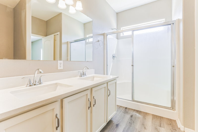 1,870/Mo, 30225 N Royal Oak Way San Tan Valley, AZ 85143 Bathroom View