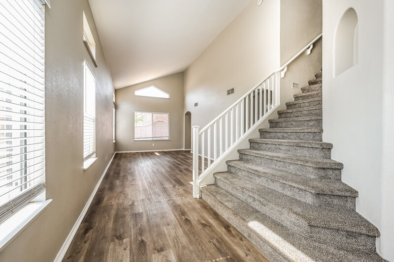 3,300/Mo, 1109 W Bluefield Avenue Phoenix, AZ 85023 Foyer View