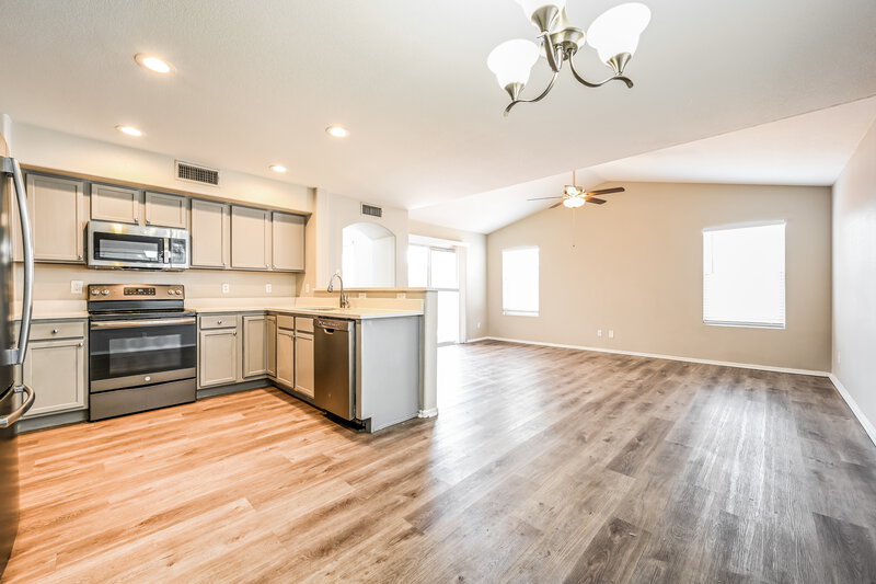 3,300/Mo, 1109 W Bluefield Avenue Phoenix, AZ 85023 Dining Room View 2