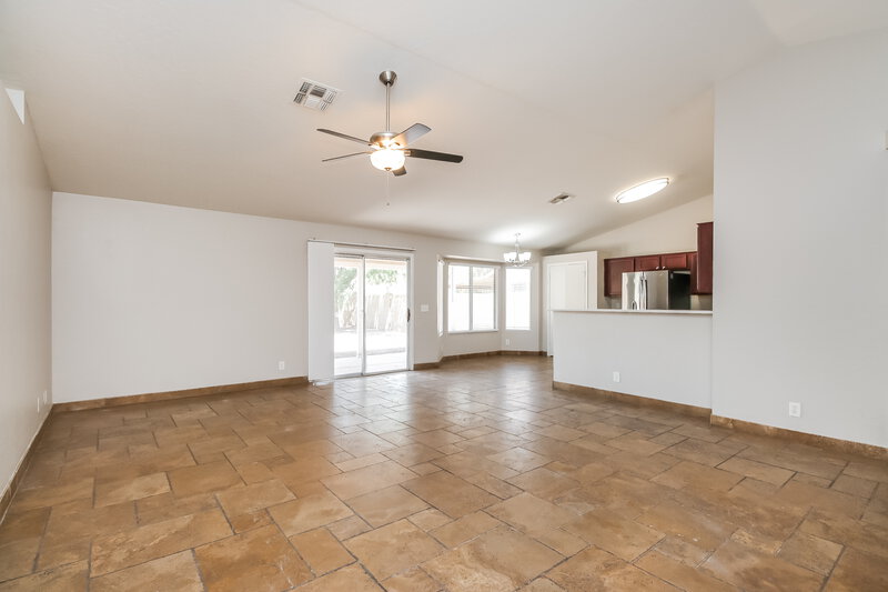 2,335/Mo, 1042 S Canal Dr Gilbert, AZ 85296 Living Room View