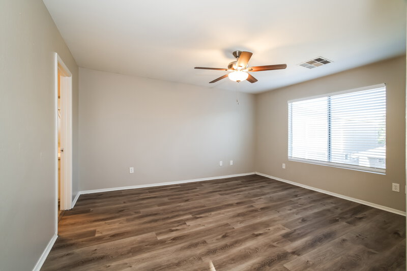 2,210/Mo, 4025 W Park St Phoenix, AZ 85041 Main Bedroom View
