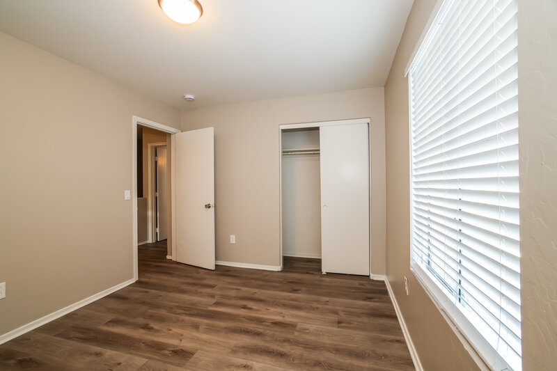 2,210/Mo, 4025 W Park St Phoenix, AZ 85041 Bedroom View