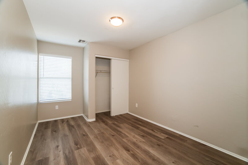 2,210/Mo, 4025 W Park St Phoenix, AZ 85041 Bedroom View 2