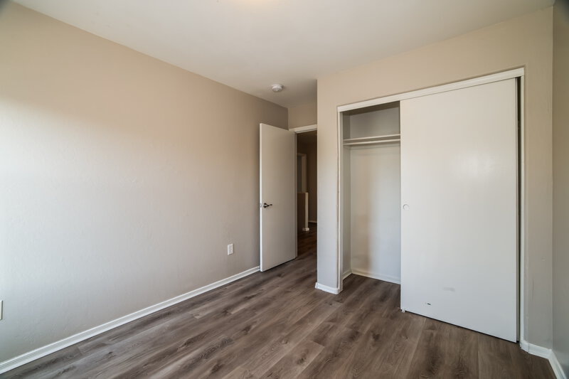 2,210/Mo, 4025 W Park St Phoenix, AZ 85041 Bedroom View 3