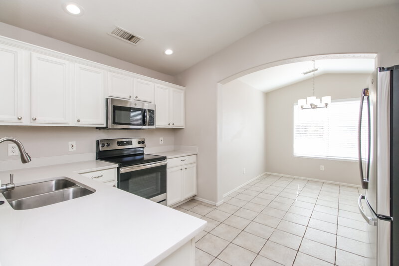1,760/Mo, 8556 W Sonora St Tolleson, AZ 85353 Kitchen View