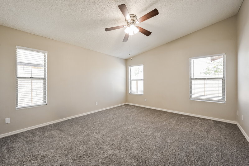 1,980/Mo, 5209 N 78th Dr Glendale, AZ 85303 Main Bedroom View