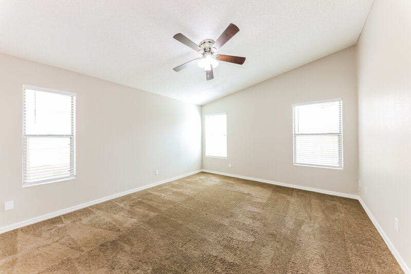 2,030/Mo, 5209 N 78th Dr Glendale, AZ 85303 Main Bedroom View