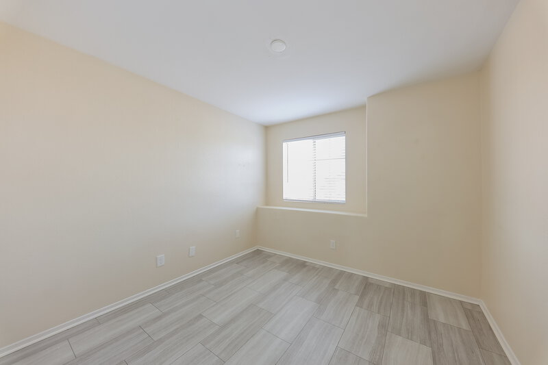 2,055/Mo, 1111 W Wagoner Rd Phoenix, AZ 85023 Bedroom View