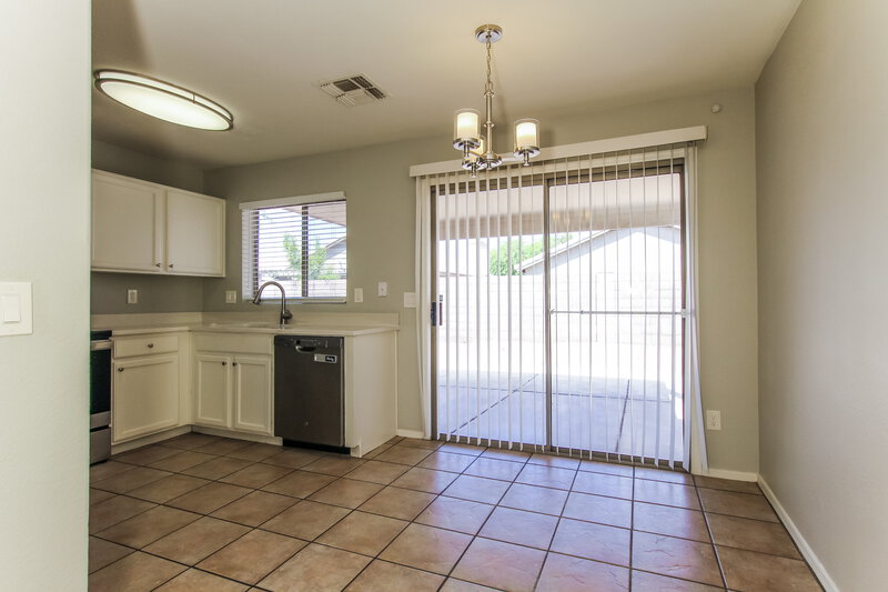 1,860/Mo, 10602 W Rosewood Dr Avondale, AZ 85392 Dining Room View
