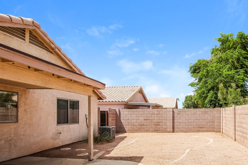 1,860/Mo, 10602 W Rosewood Dr Avondale, AZ 85392 Rear View