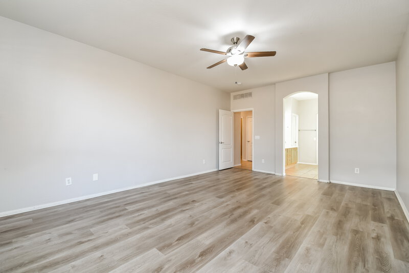2,120/Mo, 3322 N 126th Dr Avondale, AZ 85392 Main Bedroom View