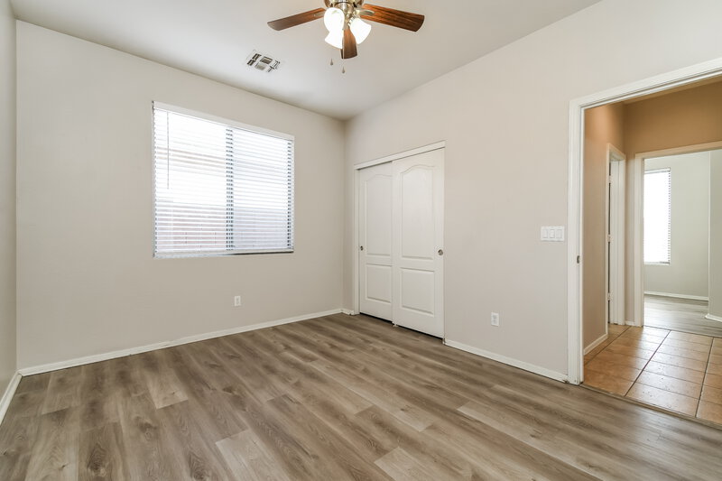 2,120/Mo, 3322 N 126th Dr Avondale, AZ 85392 Bedroom View 2