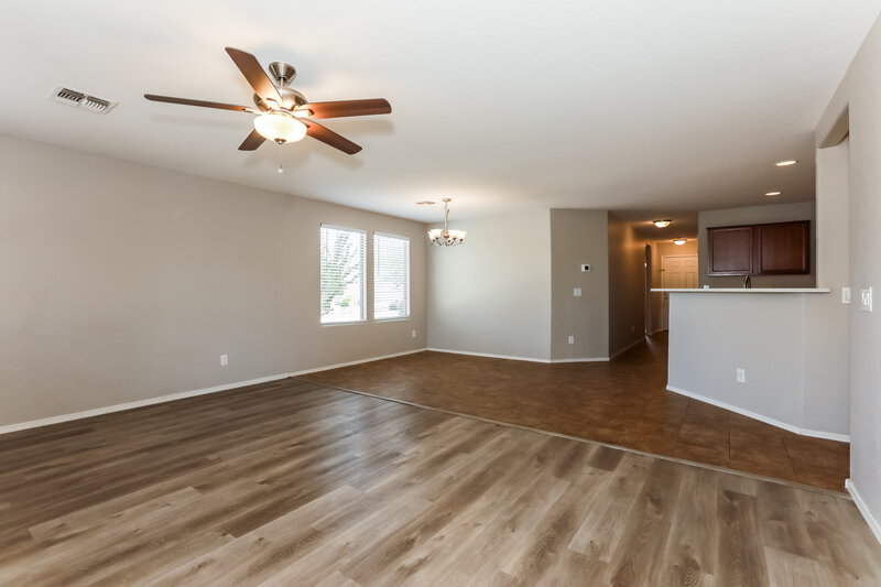 2,620/Mo, 1126 E Daniella Dr San Tan Valley, AZ 85140 Living Room View
