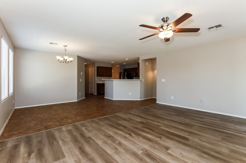 2,620/Mo, 1126 E Daniella Dr San Tan Valley, AZ 85140 Living Room View 2