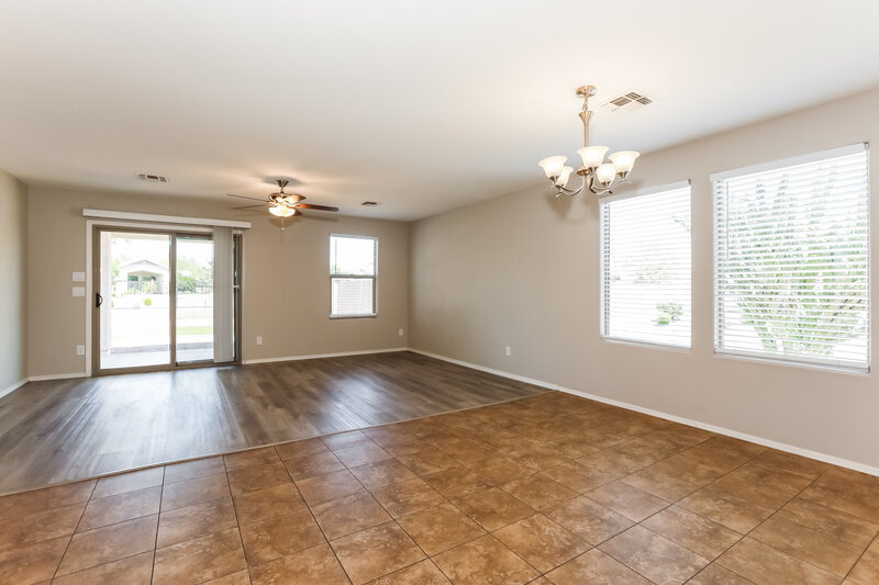 2,620/Mo, 1126 E Daniella Dr San Tan Valley, AZ 85140 Dining Room View