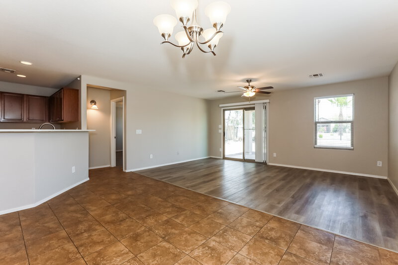 2,620/Mo, 1126 E Daniella Dr San Tan Valley, AZ 85140 Dining Room View 2