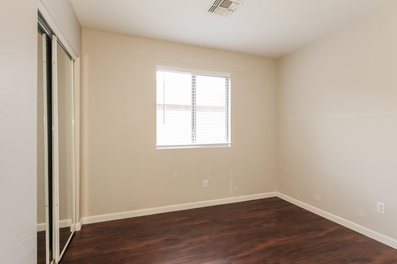 1,940/Mo, 1509 E Sunland Ave Phoenix, AZ 85040 Bedroom View 2