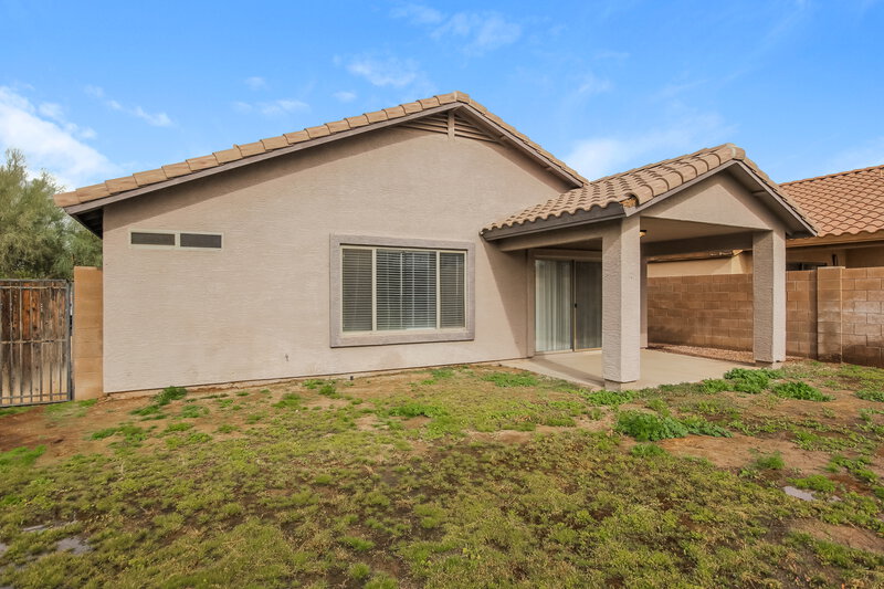 1,940/Mo, 1509 E Sunland Ave Phoenix, AZ 85040 Rear View