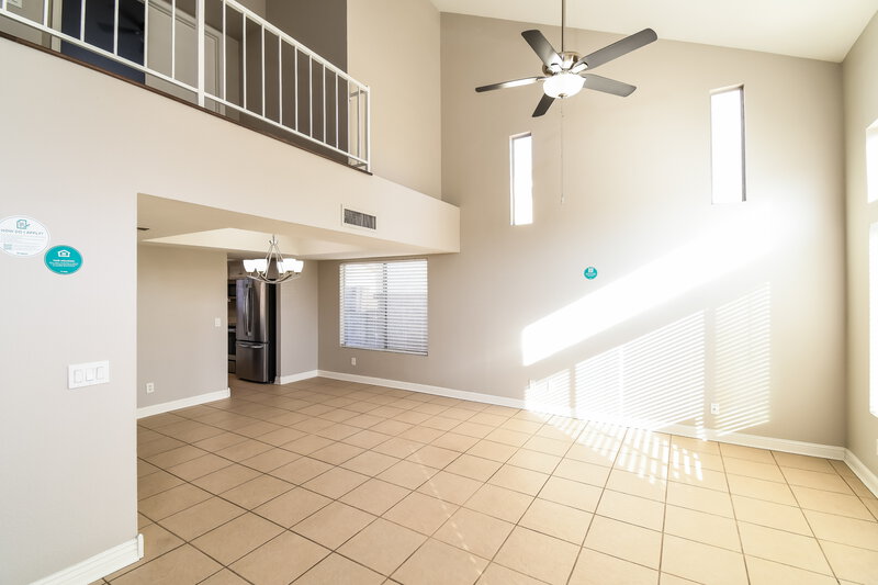 2,205/Mo, 1764 E Geronimo St Chandler, AZ 85225 Living Room View 2