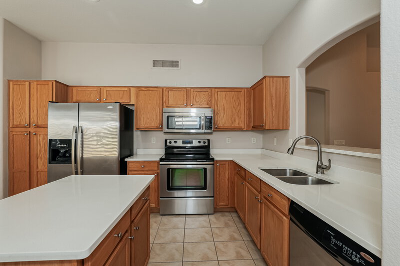 1,775/Mo, 13928 N 133rd Lane Surprise, AZ 85379 Kitchen View 2
