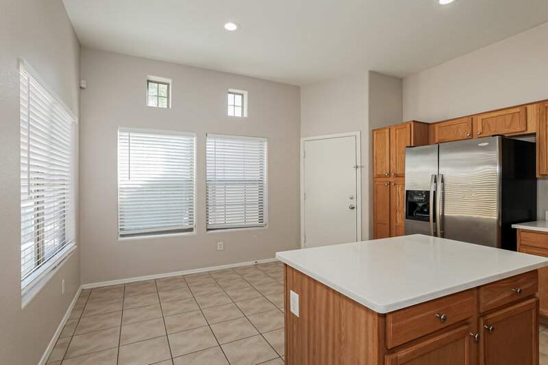 1,775/Mo, 13928 N 133rd Lane Surprise, AZ 85379 Kitchen View 3