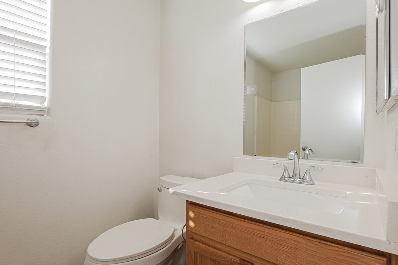 1,775/Mo, 13928 N 133rd Lane Surprise, AZ 85379 Bathroom View