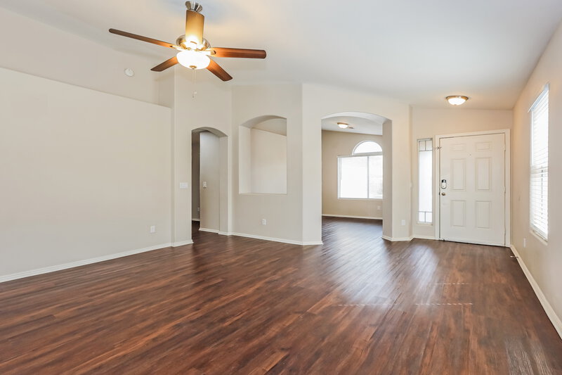 1,945/Mo, 20278 N 82nd Lane Peoria, AZ 85382 Living Room View 2