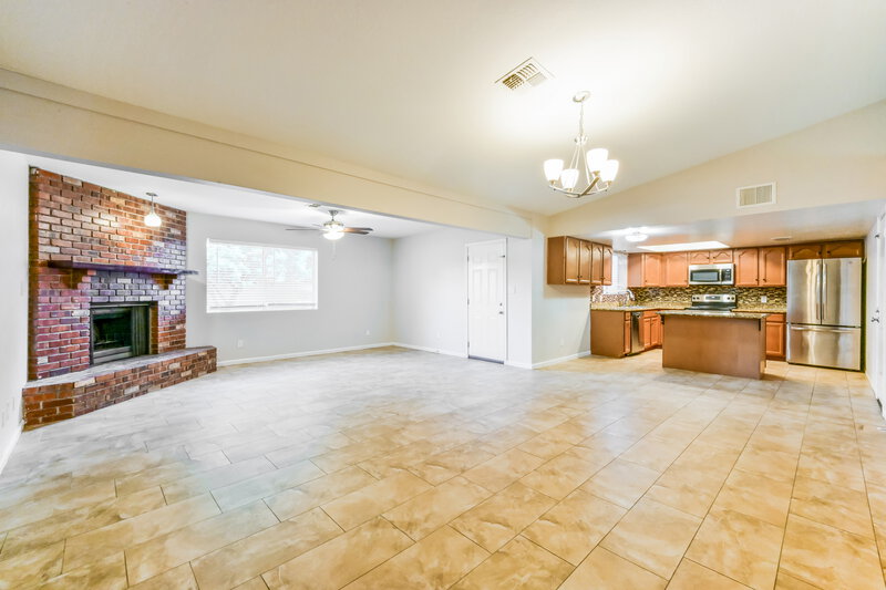 2,275/Mo, 2641 E Isabella Ave Mesa, AZ 85204 Living Room View 2