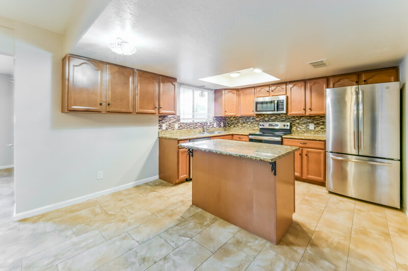 2,275/Mo, 2641 E Isabella Ave Mesa, AZ 85204 Kitchen View