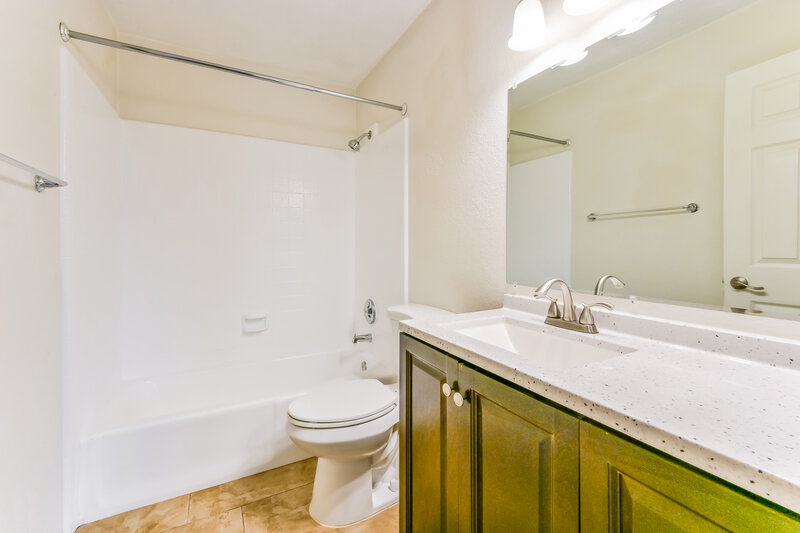 2,275/Mo, 2641 E Isabella Ave Mesa, AZ 85204 Main Bathroom View 2