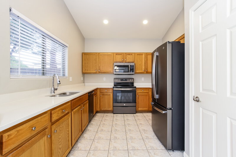 2,150/Mo, 14510 N 87th Ave Peoria, AZ 85381 Kitchen View
