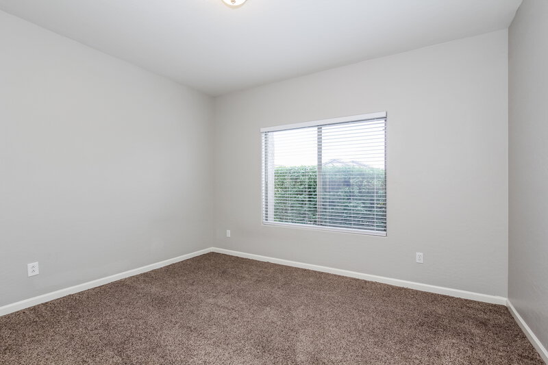 2,150/Mo, 14510 N 87th Ave Peoria, AZ 85381 Bedroom View 3