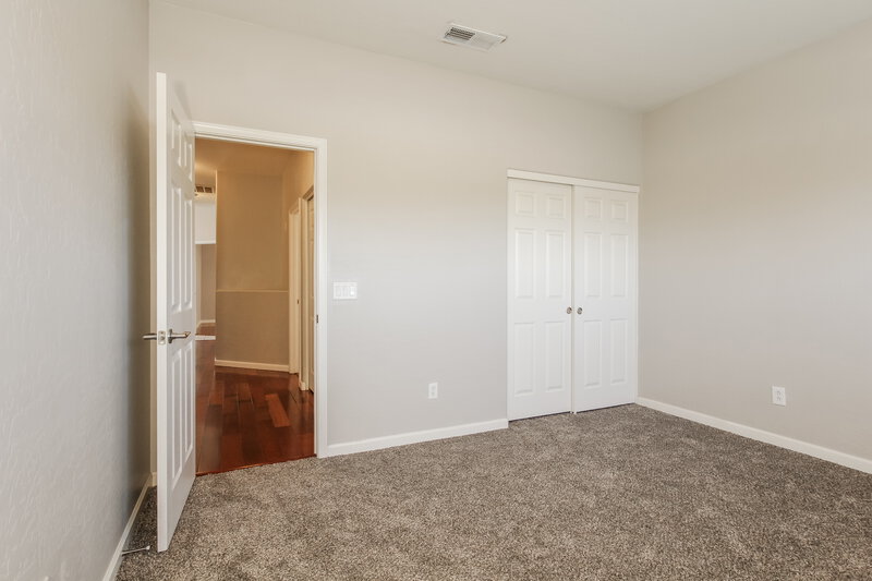 2,105/Mo, 14510 N 87th Ave Peoria, AZ 85381 Bedroom View 4