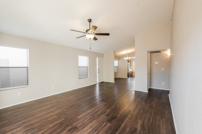 1,825/Mo, 11622 W Olive Dr Avondale, AZ 85392 Living Room View