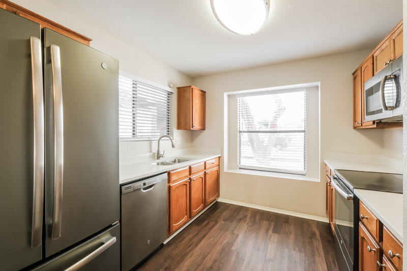 1,825/Mo, 11622 W Olive Dr Avondale, AZ 85392 Kitchen View