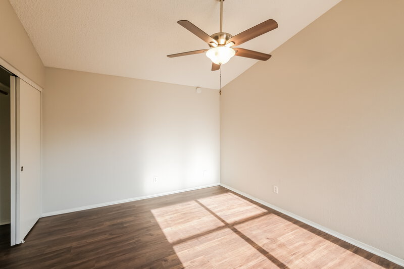 1,825/Mo, 11622 W Olive Dr Avondale, AZ 85392 Main Bedroom View