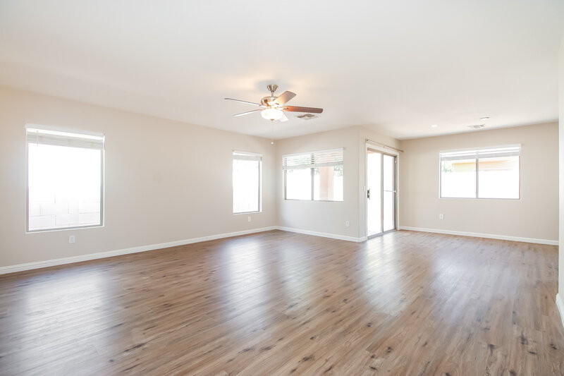1,920/Mo, 878 E Pollino St San Tan Valley, AZ 85140 Living Room View 2