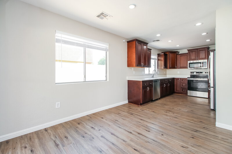 1,920/Mo, 878 E Pollino St San Tan Valley, AZ 85140 Dining Room View