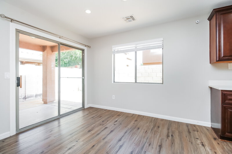 1,920/Mo, 878 E Pollino St San Tan Valley, AZ 85140 Dining Room View 2