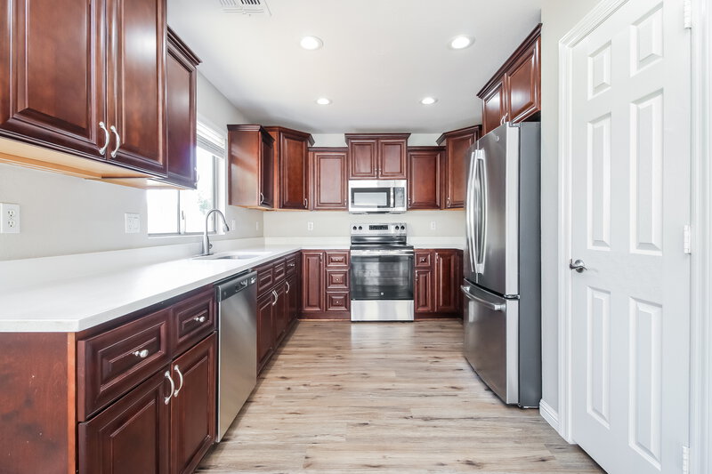 1,920/Mo, 878 E Pollino St San Tan Valley, AZ 85140 Kitchen View