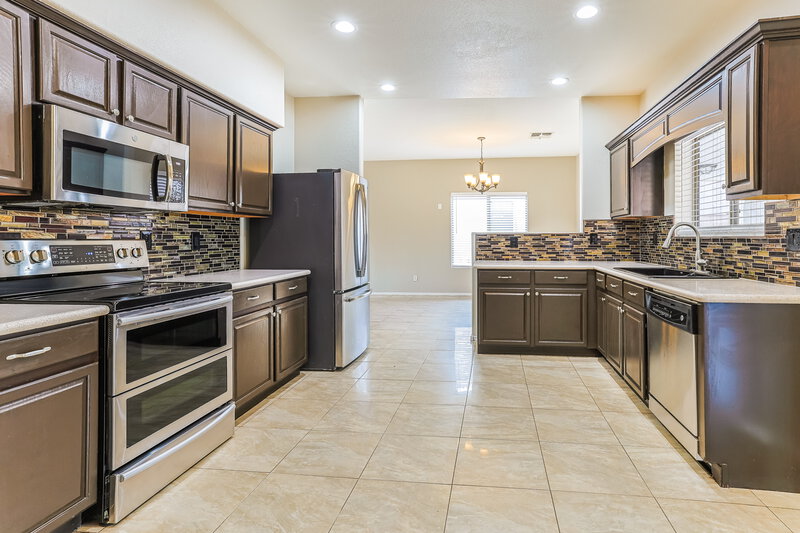 2,020/Mo, 30144 N Desert Willow Boulevard San Tan Valley, AZ 85143 Kitchen View 2