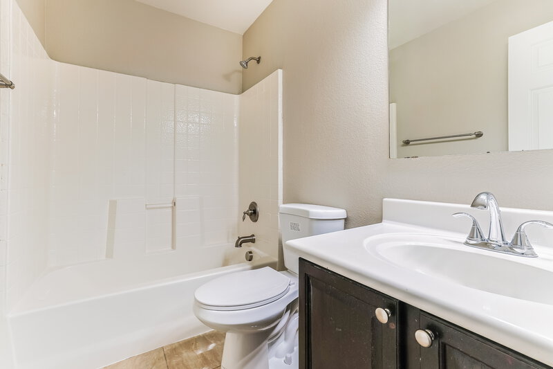 2,020/Mo, 30144 N Desert Willow Boulevard San Tan Valley, AZ 85143 Bathroom View 2