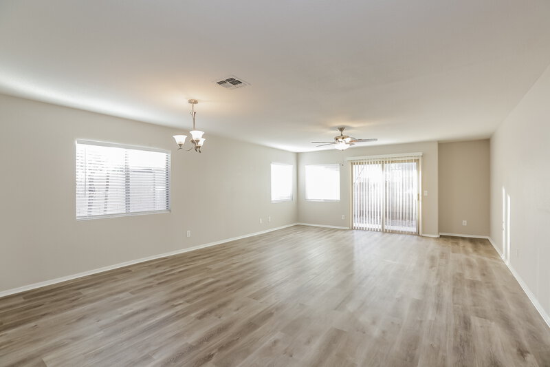 2,085/Mo, 8415 W Veliana Way Tolleson, AZ 85353 Dining Room View 2