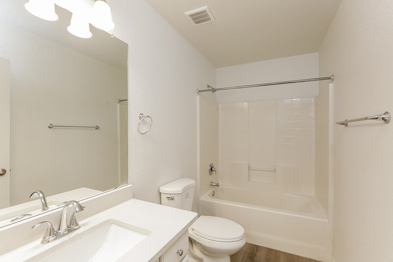 2,085/Mo, 8415 W Veliana Way Tolleson, AZ 85353 Bathroom View