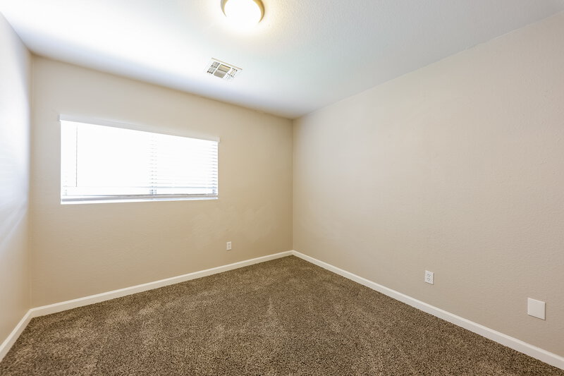 1,990/Mo, 11535 W Windrose Ave El Mirage, AZ 85335 Bedroom View 3