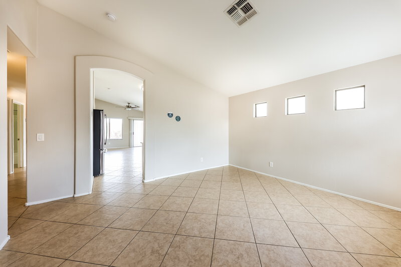 2,050/Mo, 10556 W Amelia Ave Avondale, AZ 85392 Living Room View 2