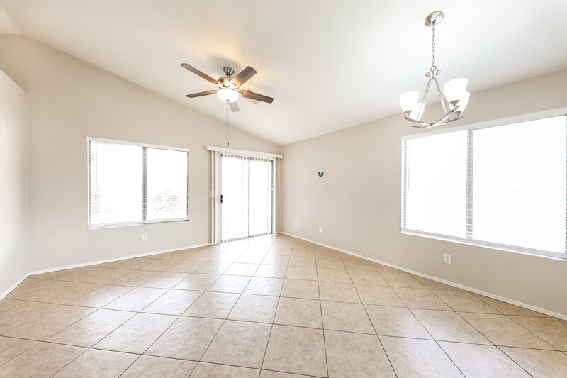 2,050/Mo, 10556 W Amelia Ave Avondale, AZ 85392 Dining Room View