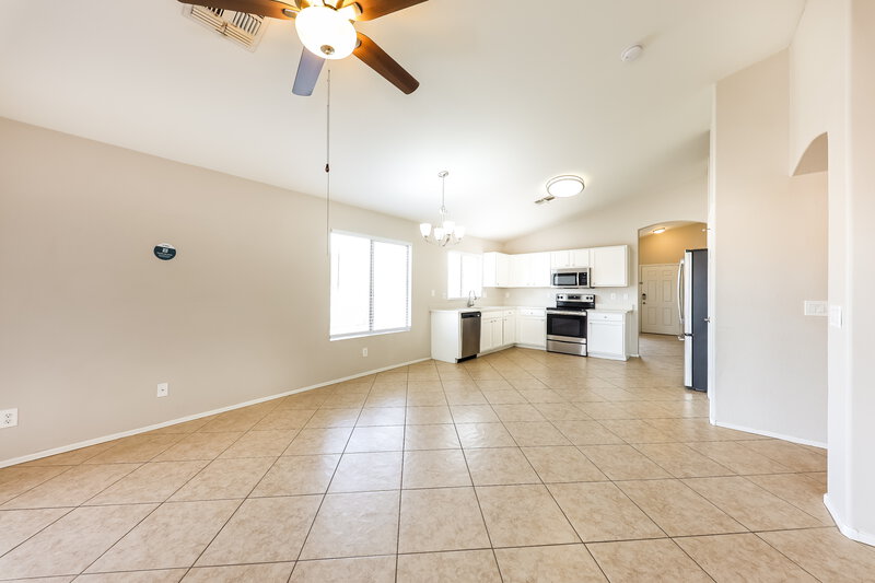 2,050/Mo, 10556 W Amelia Ave Avondale, AZ 85392 Family Room View
