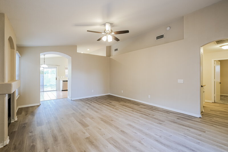 1,840/Mo, 8667 W Palm Ln Phoenix, AZ 85037 Living Room View