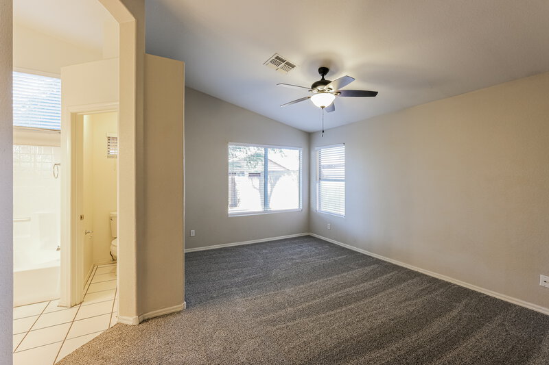 1,840/Mo, 8667 W Palm Ln Phoenix, AZ 85037 Main Bedroom View
